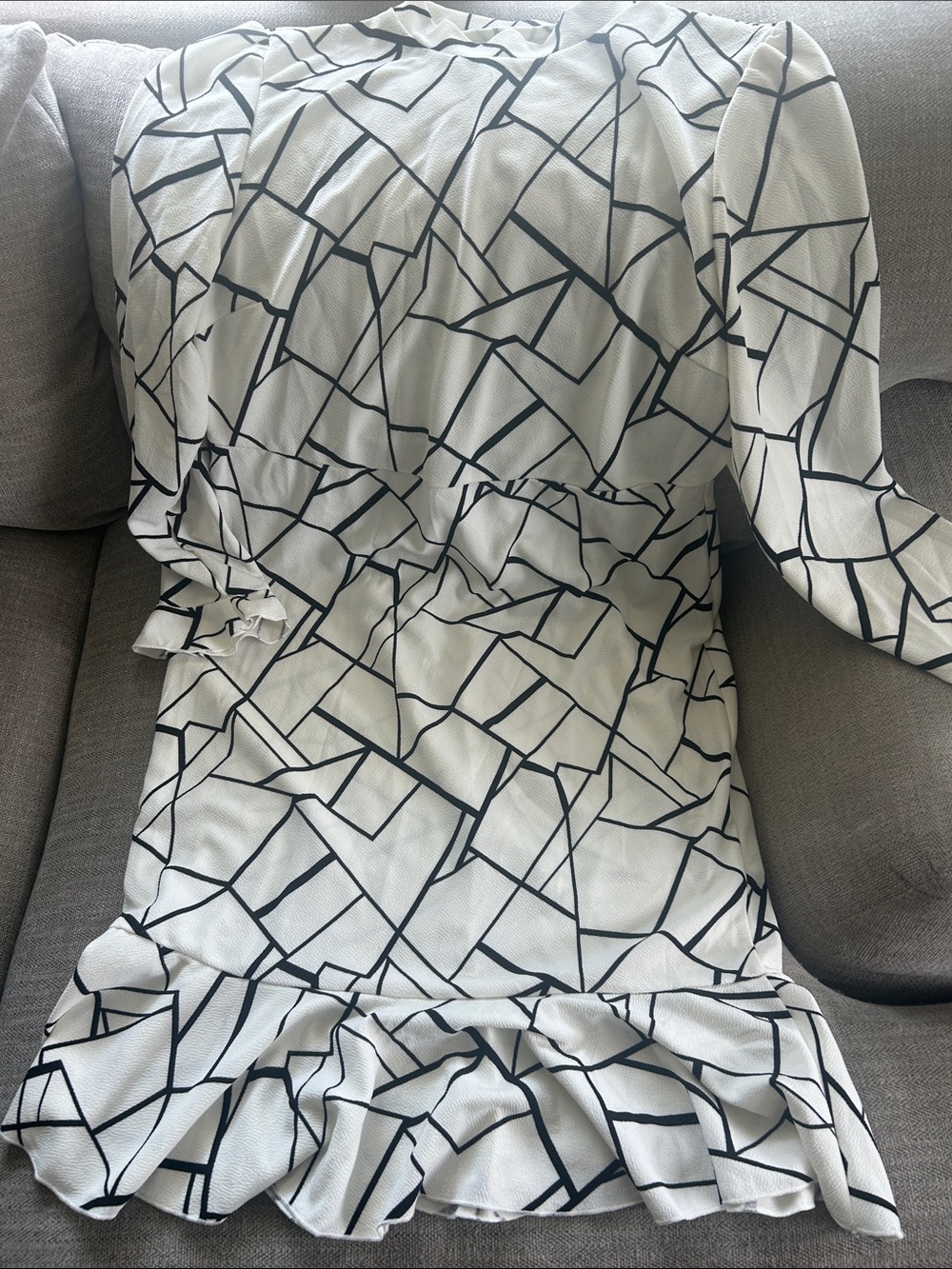 Women's Black & White Geometric Ruffle Hem Dress